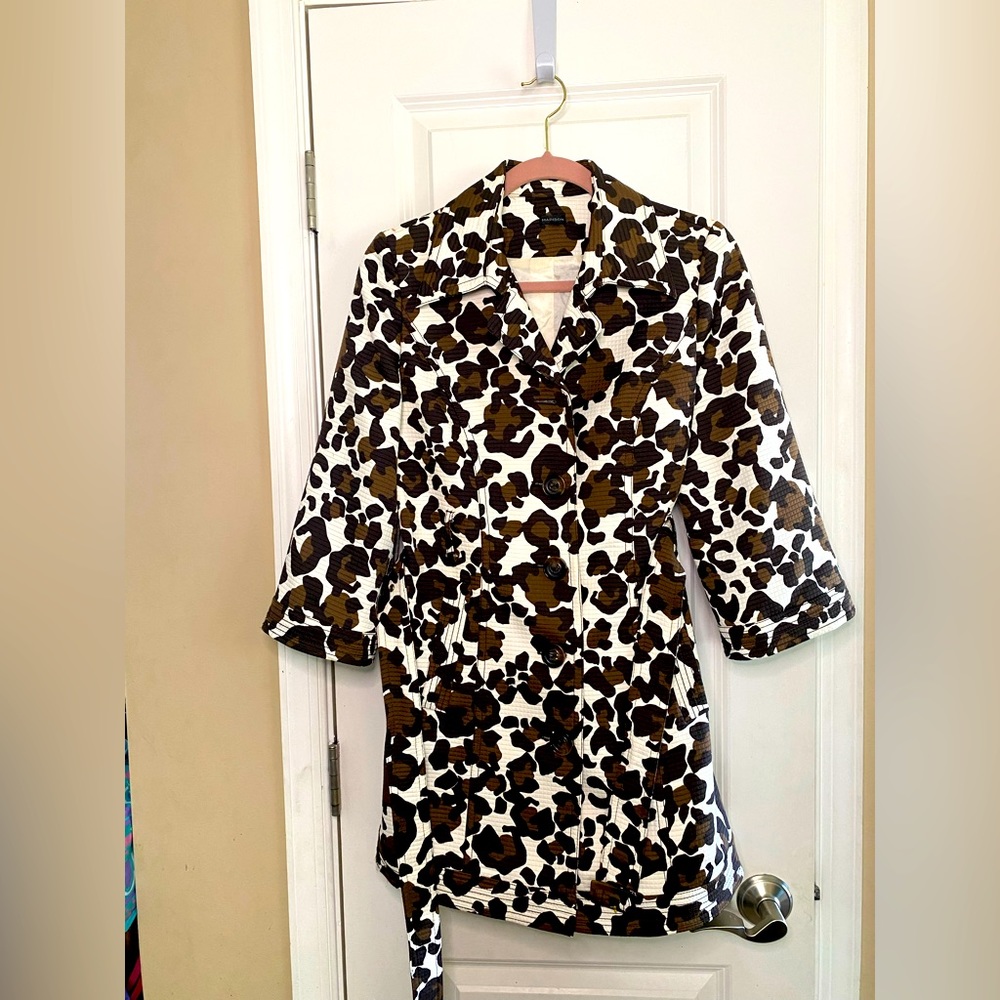 Giraffe Print overcoat Madison size 4 like new